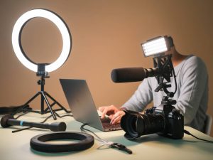 Quel matériel pour monter et diffuser des vidéos sur youtube ?