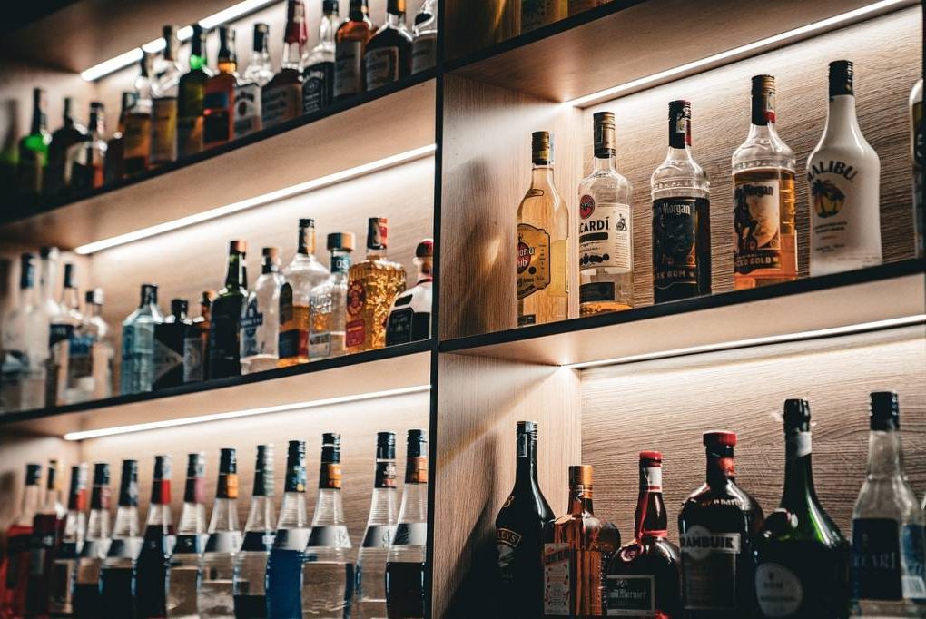 Le mobilier sur mesure : un atout pour votre identité de restaurant Le mobilier sur mesure : un atout pour votre identité de restaurant